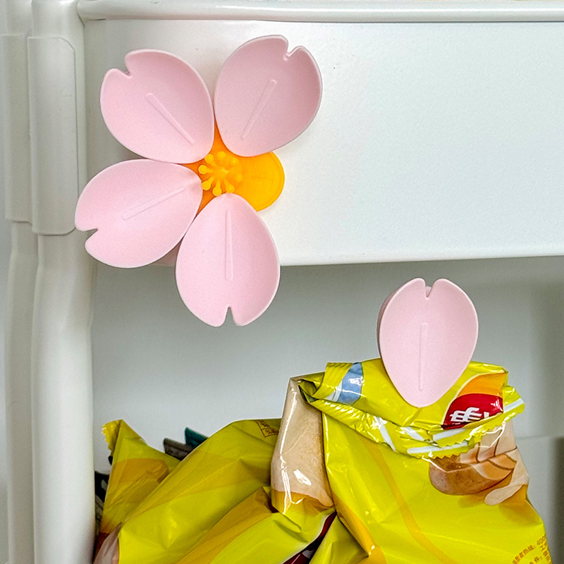 Food Storage Plants - Sakura Magnetic Clip Creative Kitchen Gadgets